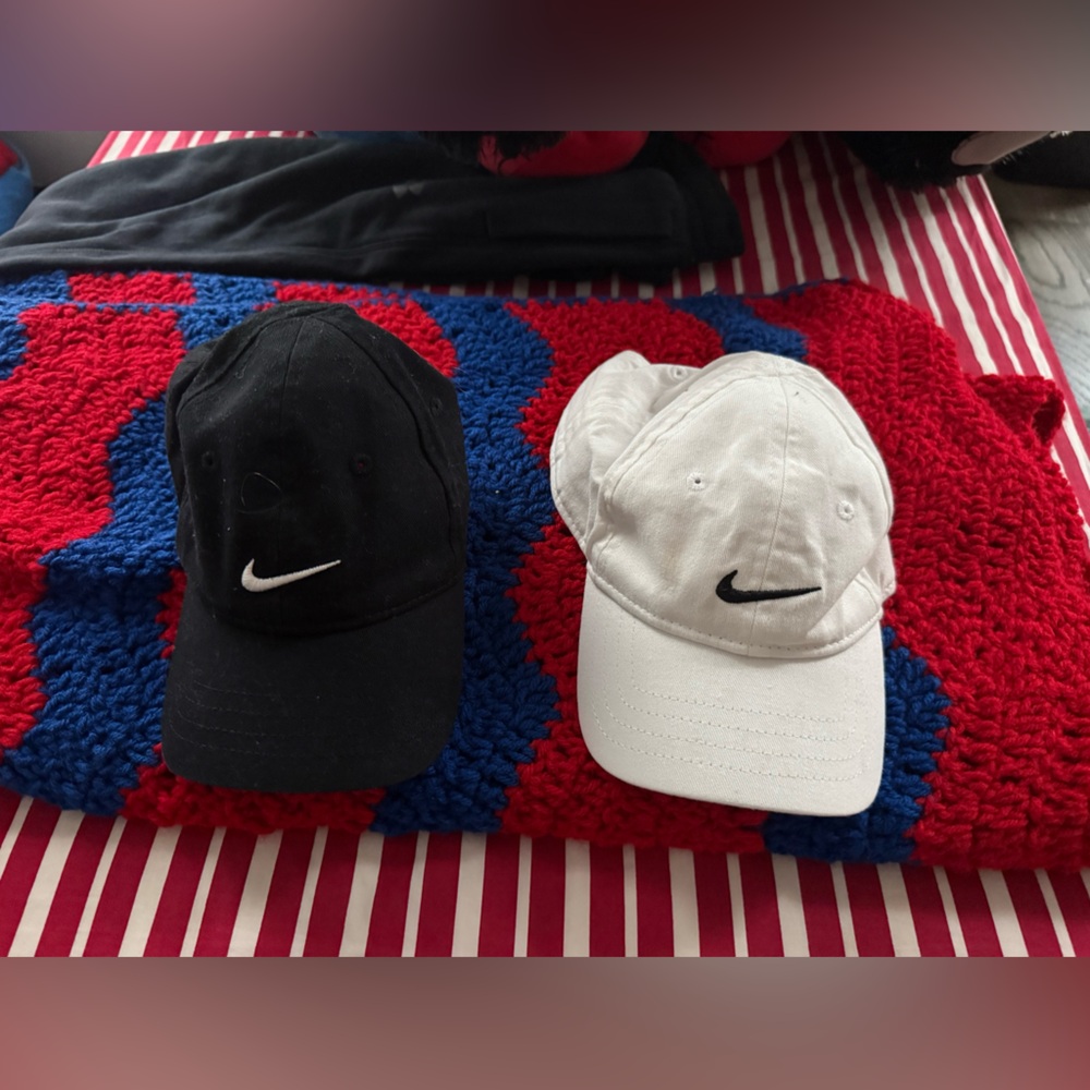 Nike Black and White Baseball Caps